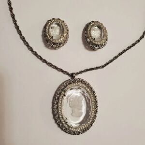 Vintage Cameo Necklace and Clip-on Earrings Set